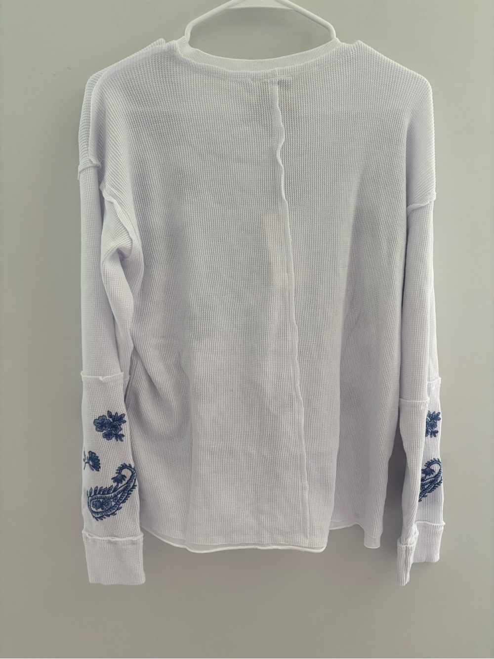 Johnny Was White Thermal Top with Blue Floral Embroidery - Picture 3 of 4